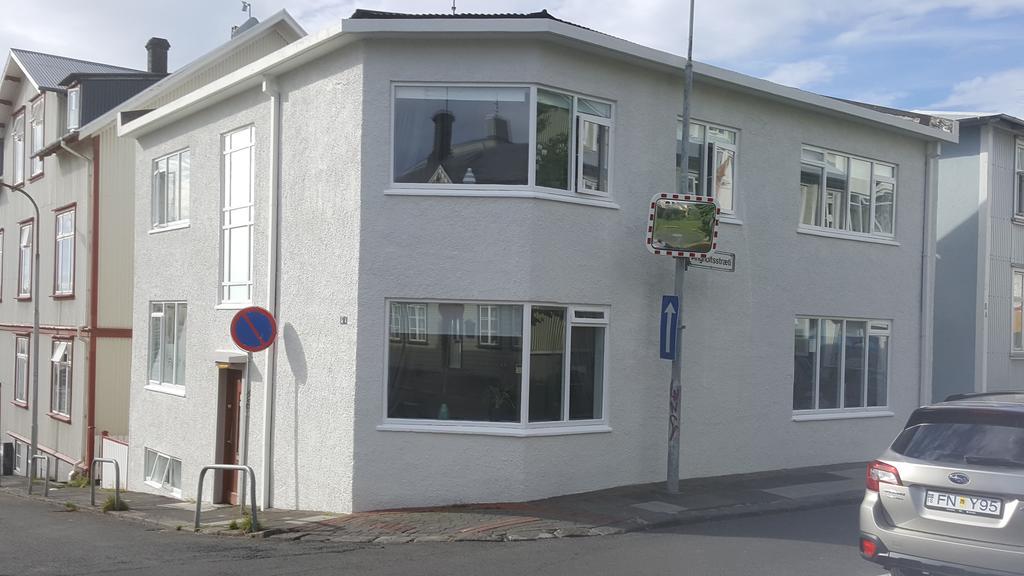 Reykjavik Rainbow Hotel Exterior photo